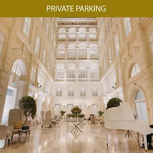 Grand Palace برنو