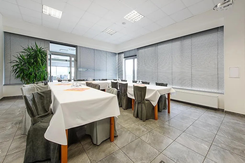 Hotel Rakovec Brno 3*,